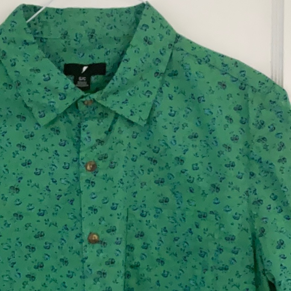 Charming finely tailored button-down floral cotton shirt Small